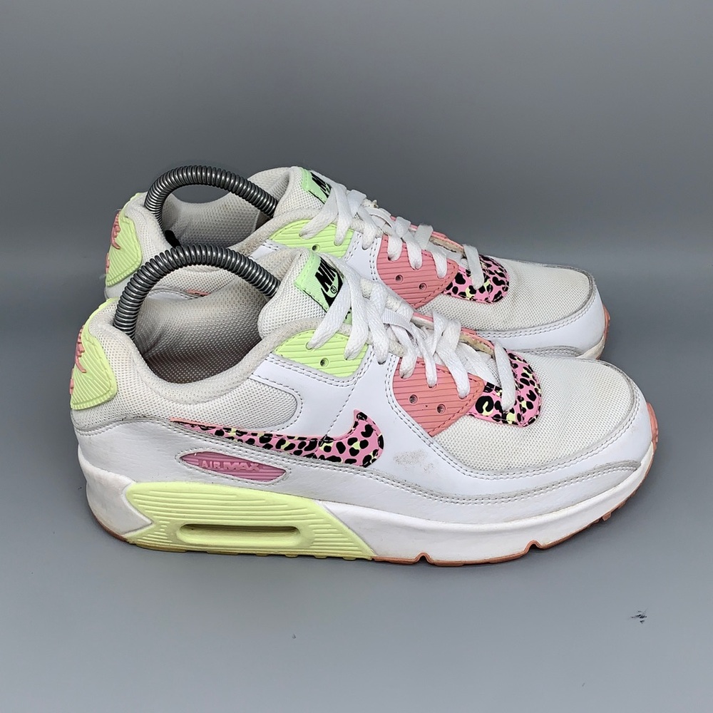 Nike Air Max 90 SE Safari Pink‎ Volt DA4675-100 Youth Sz 7Y Women's Sz 8.5